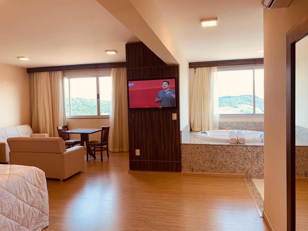 Hotel Mirante Sao Bras São Brás do Suaçuí Buitenkant foto
